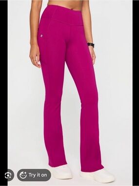 Fabletics Hot Pink SCRUB SET SM